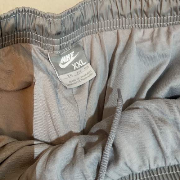 Men’s Nike XXL nylon gray pants - Picture 3 of 5